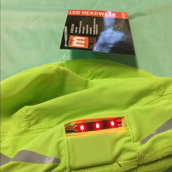 Runners safety gear - Picture 2 of 3